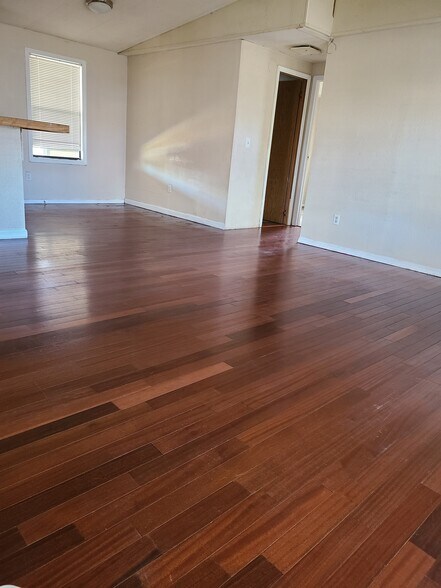 Building Photo - 5318 Dianthus St