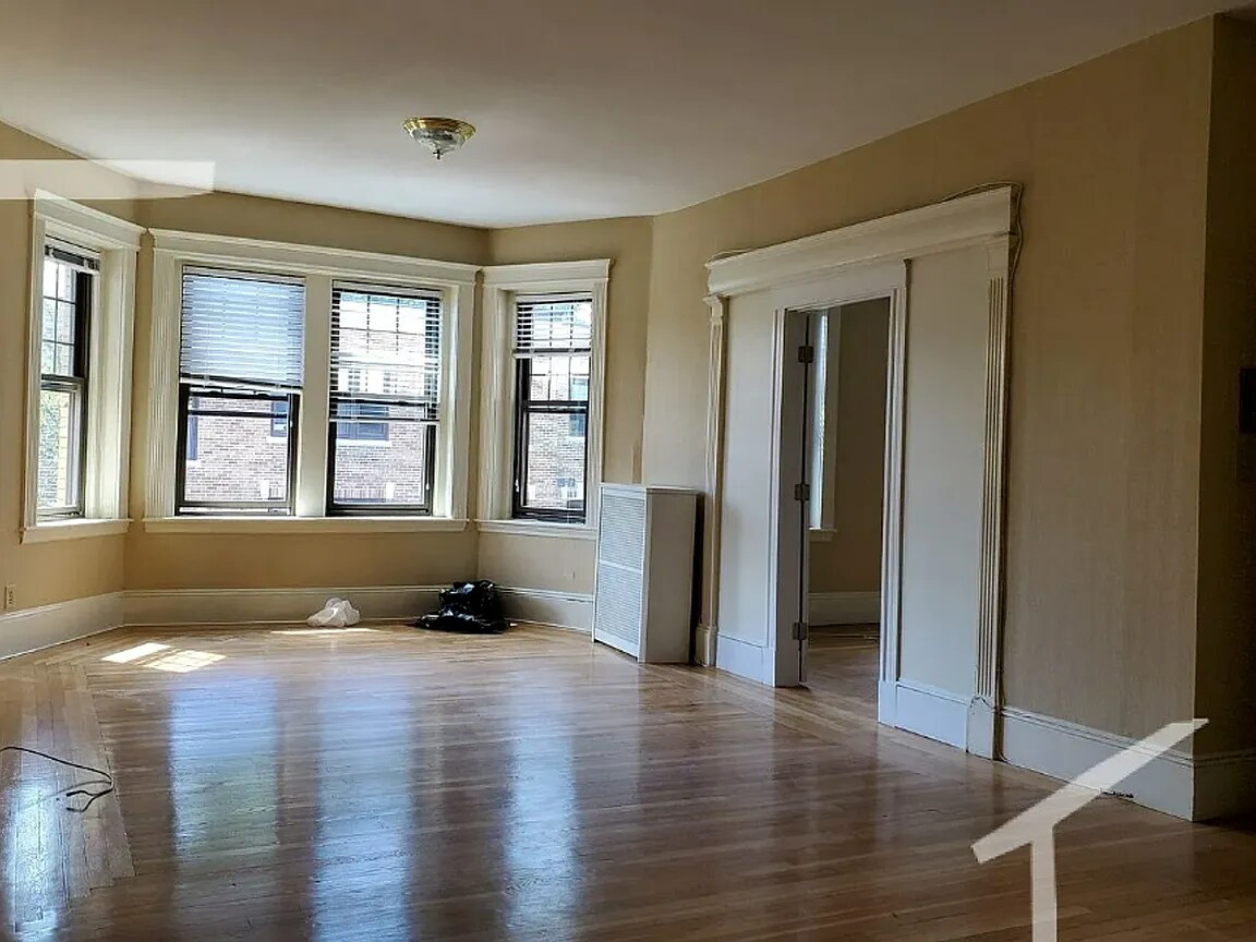 Building Photo - 75 Saint Paul St