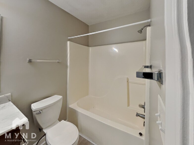 Building Photo - 10301 Springridge Cir