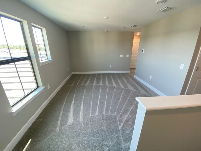 Building Photo - 6248 Baywood Ct