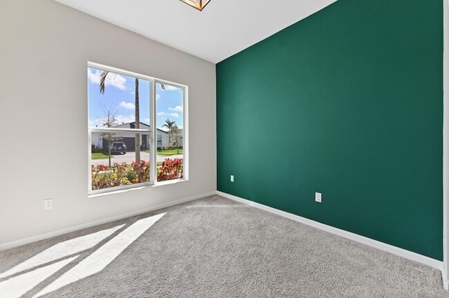 Building Photo - 11381 SW Lyra Dr.