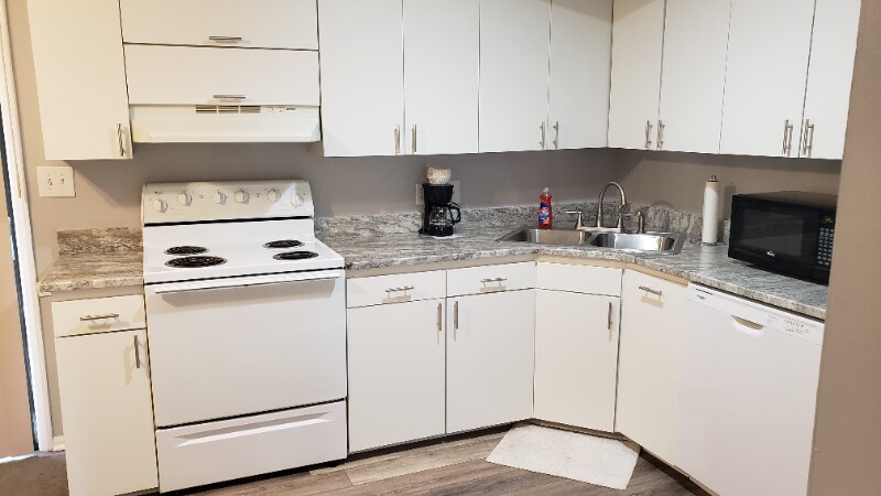 Building Photo - 556 Brookside Ct