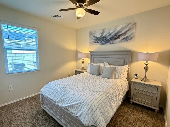 Building Photo - Large Newer-Built 4 Bedroom 2 Bathroom 3 Car Garage Home in Coolidge!