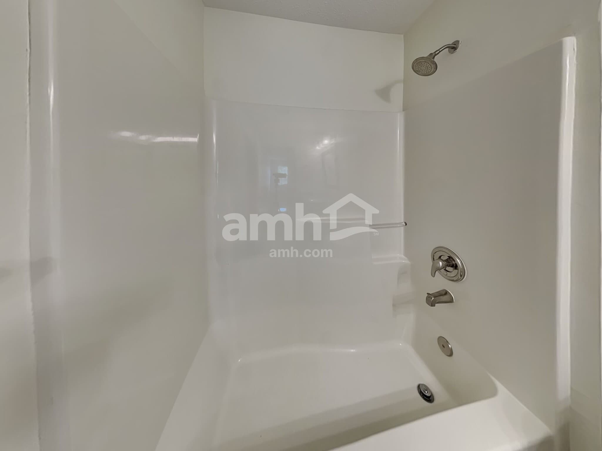 Building Photo - 466 Indian Lake Dr