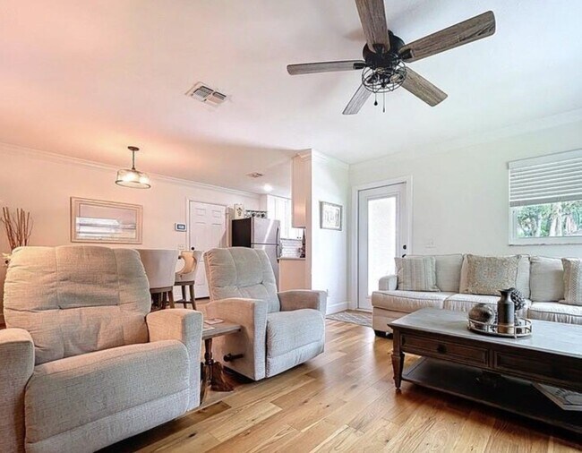 Building Photo - South Tampa RV + Boater’s dream!