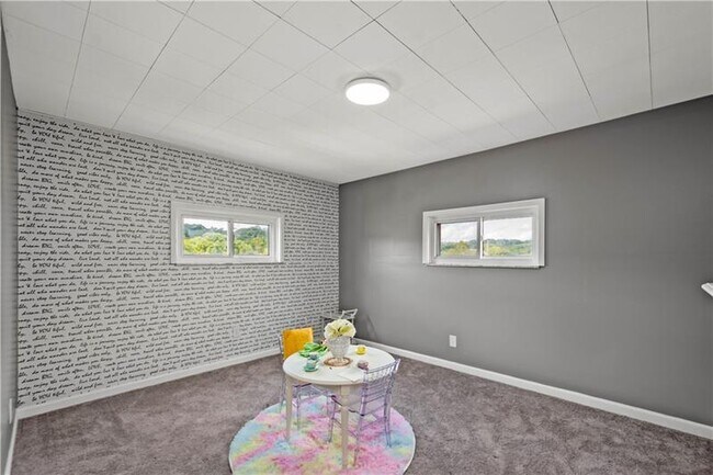 Building Photo - 226 Monongahela Ave