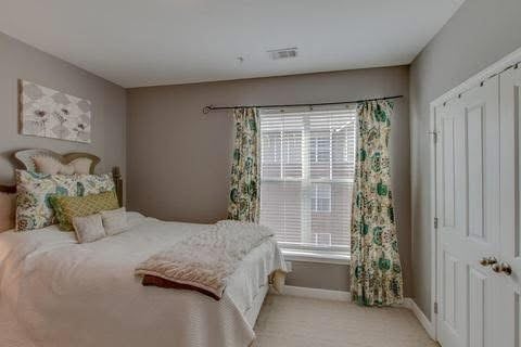 Building Photo - 2310 Elliott Ave