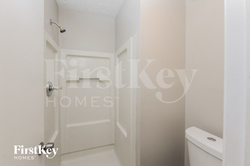 Building Photo - 6770 Bent Creek Dr