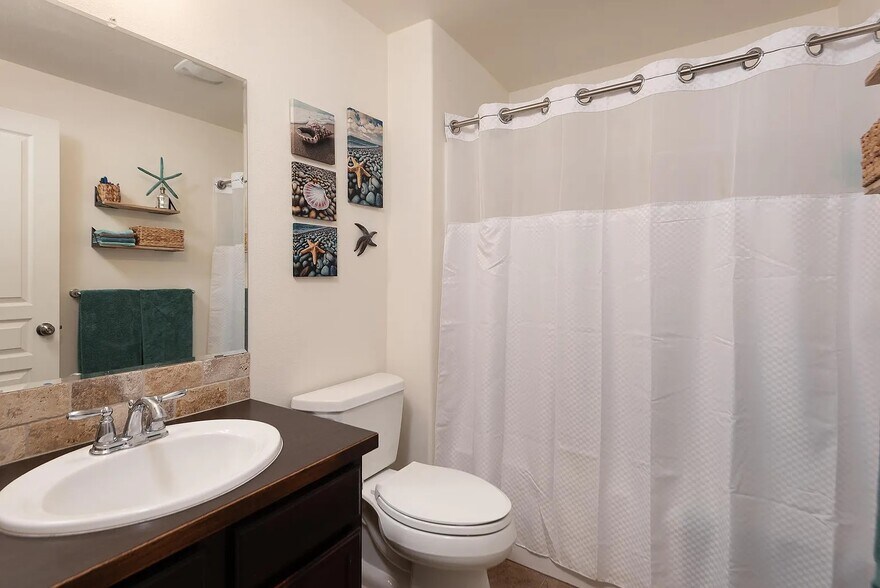 Building Photo - 2807 NE Spring Water Pl