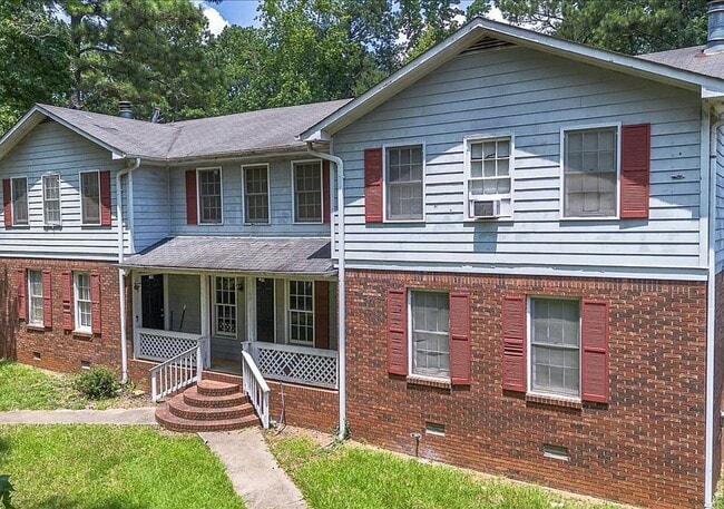 Building Photo - 208 Highland Park Dr