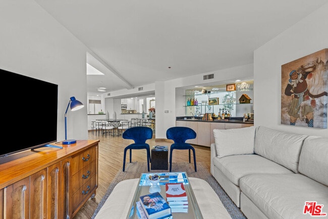 Building Photo - 12000 Goshen Ave