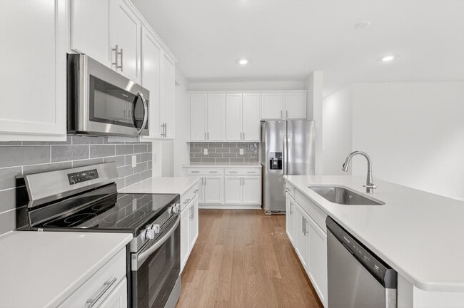 Building Photo - 4909 Russell David Dr