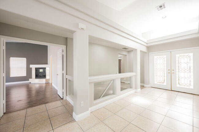 Building Photo - Gorgeous 1 Story Home in Gated Community