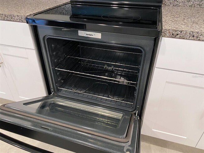 Building Photo - 3816 Hanover Dr