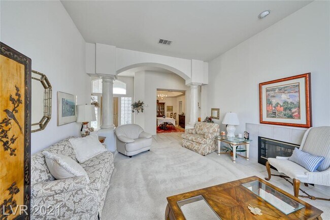 Building Photo - 2229 Fiero Dr