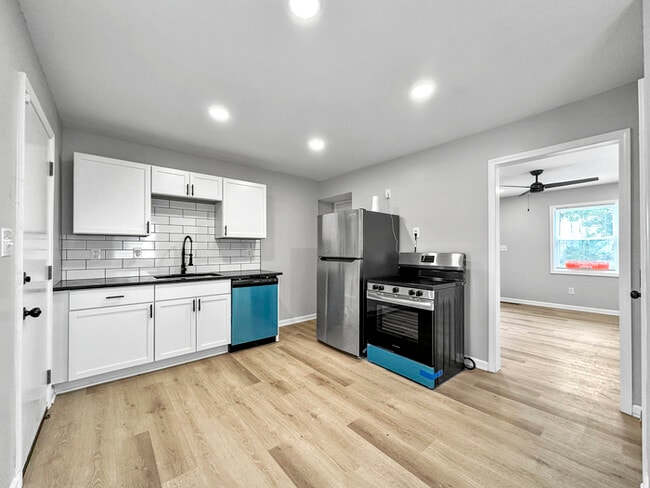 Building Photo - Charming 2 beds 1 baths in Columbus!