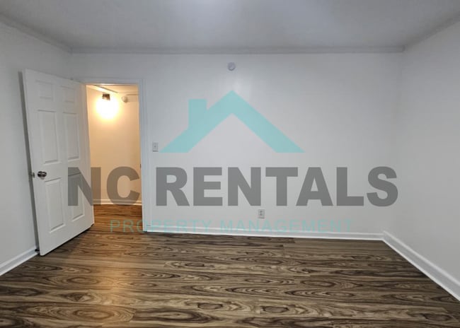 Building Photo - 124 Depot St