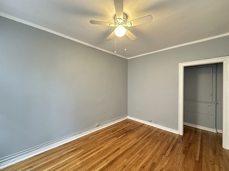 Building Photo - 1363 W Estes Ave