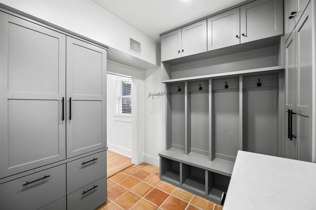 Building Photo - 1129 Euclid St