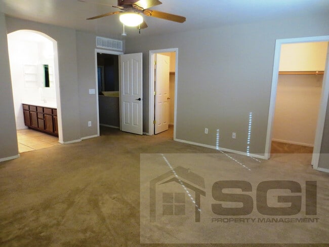 Building Photo - 3511 W Thurman Dr