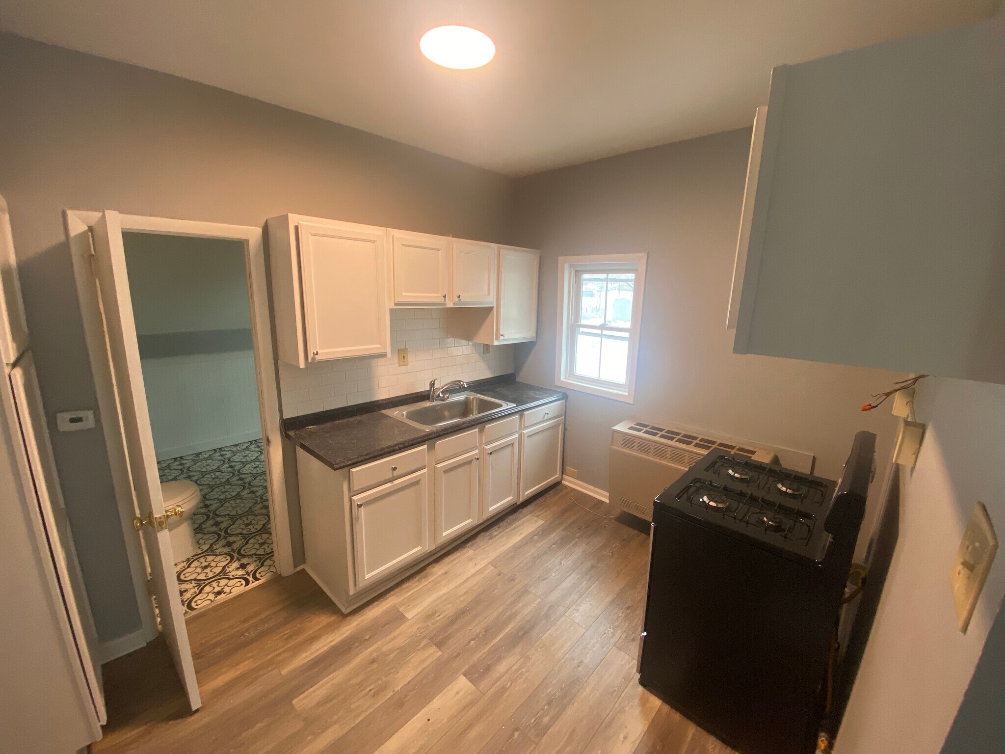 Building Photo - 55 Chase St