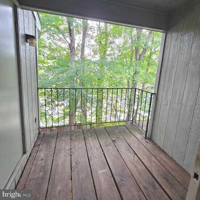 Building Photo - 7754 New Providence Dr