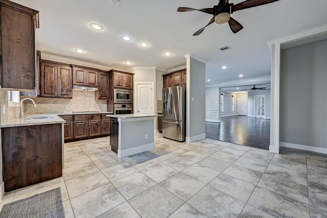 Primary Photo - Charming 3-Bedroom Home with Modern Amenit...