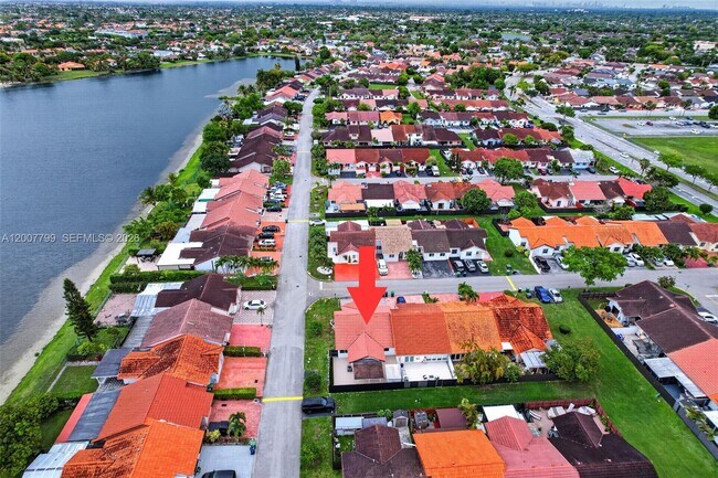 Building Photo - 4530 SW 143rd Pl