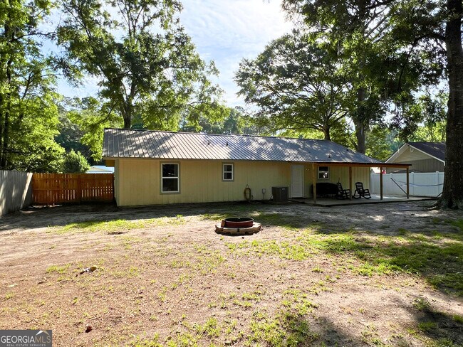 Building Photo - 113 Woodhaven Dr