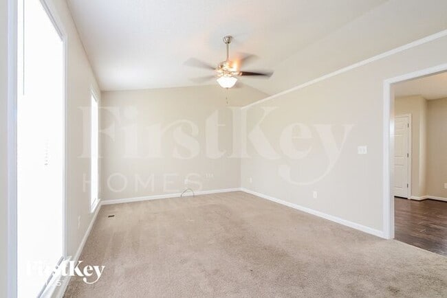 Building Photo - 1204 Grand Cir