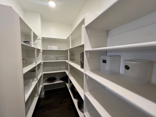 Building Photo - Lovely Home For Rent In Highland, UT (Fully Furnished)