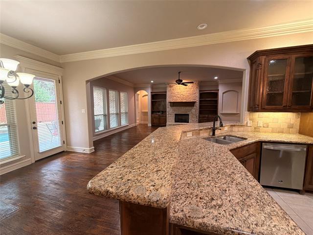 Building Photo - 8116 Canyon Oak Dr