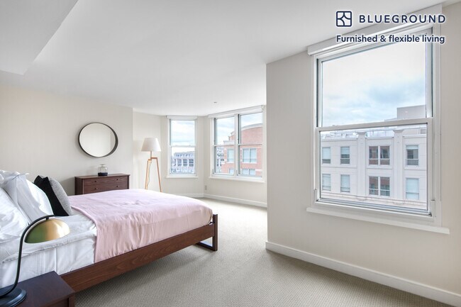 Building Photo - 425 8th St NW