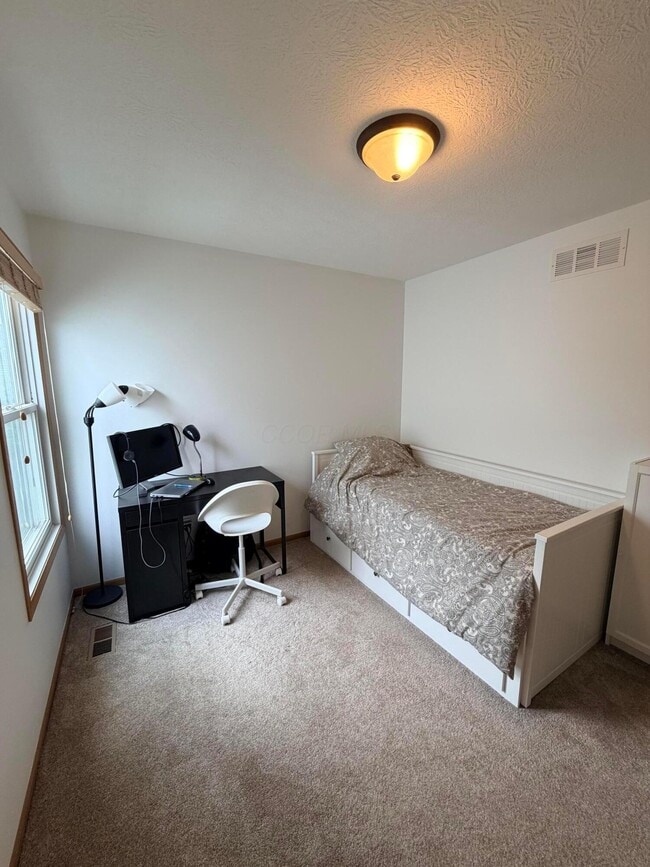 Building Photo - 5205 Wabash River St