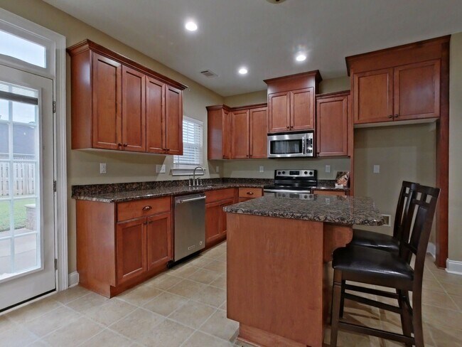 Building Photo - 4 bedroom 3 bath home- Pet Friendly- Grovetown GA