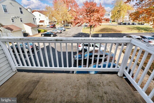 Building Photo - 4393 Pembrook Village Dr