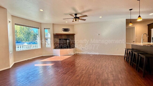 Building Photo - 302 Ashlin Ct