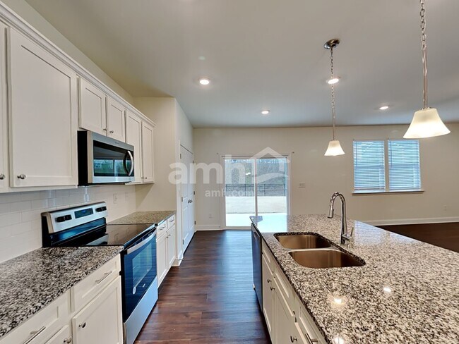 Building Photo - 572 Smt Vw Ln