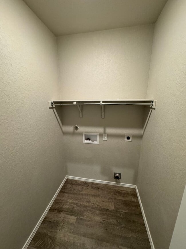 Building Photo - NOW PRELEASING!  Four Bedroom | Two Bathroom Home in Scott Hollow