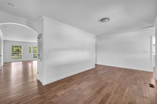 Building Photo - 4861 Bethesda Rd