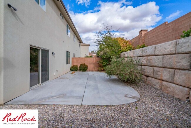 Building Photo - 4 Bedroom Home Near Golf Courses In St. George