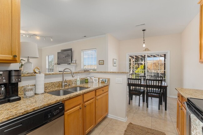 Building Photo - Adorable Home in Delta Ridge - NW Raleigh Just off Glenwood Avenue!