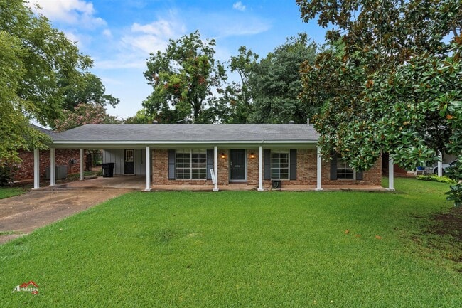 Primary Photo - 2403 Belmont Blvd