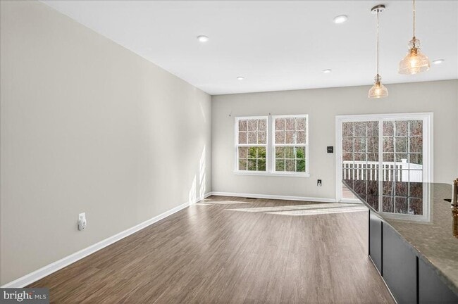 Building Photo - 8439 Devries Ln