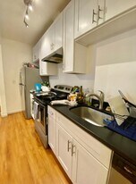 Building Photo - 15 Higgins St