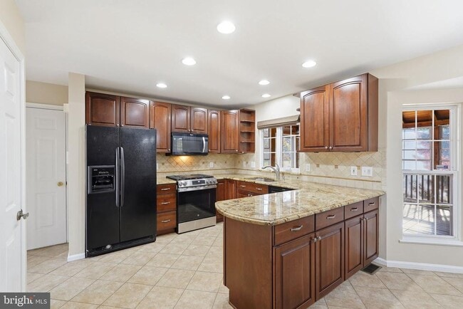 Building Photo - 20721 Sweetair Ct