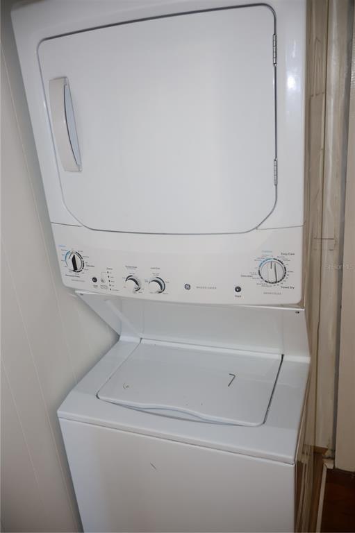 Building Photo - 3815 W De Leon St