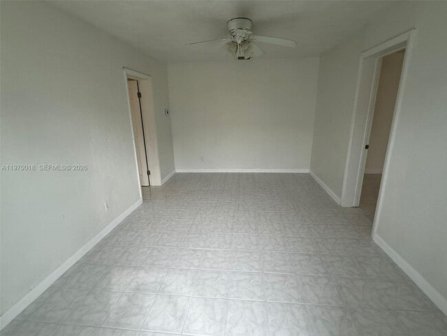 Building Photo - 815 Foster Rd