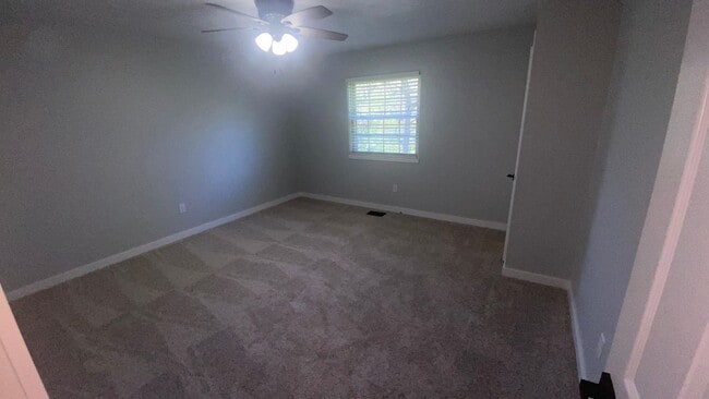 Building Photo - 3245 Summerhill Ln