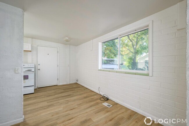Building Photo - 2769 S 200 E